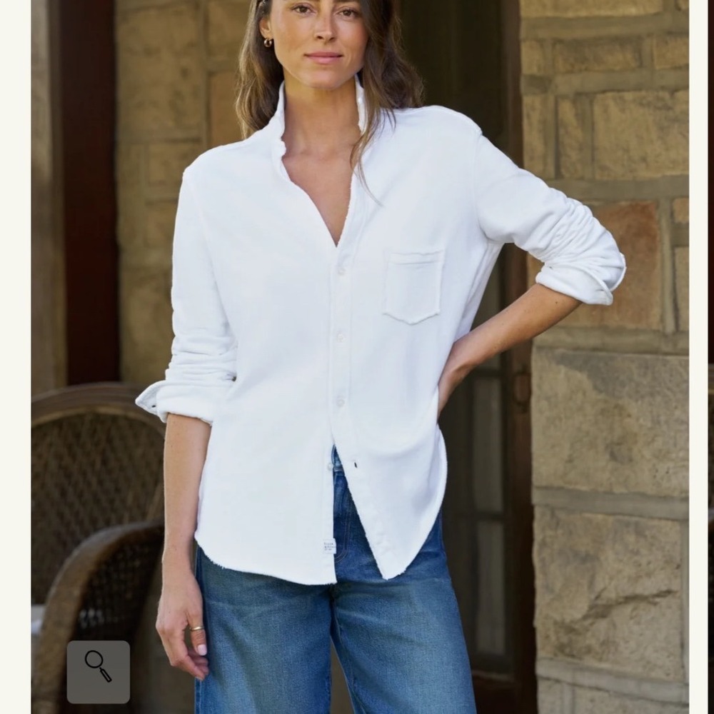 Frank & Eileen Triple Fleece
Eileen Sweatshirt Button-Up Shirt White Size Medium